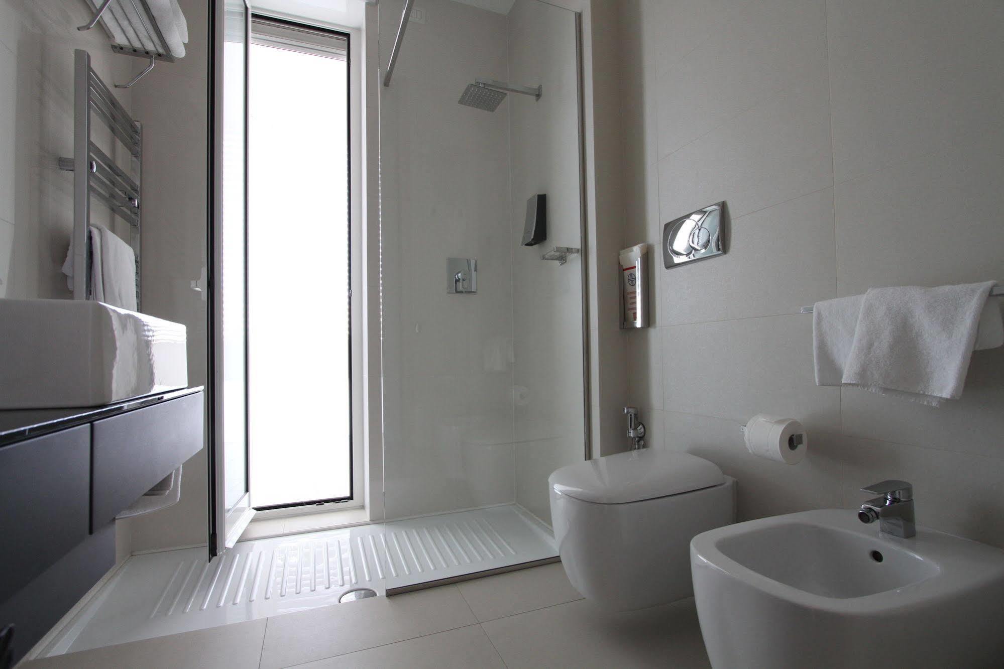 Soglow Business Class Hotel Molfetta Ngoại thất bức ảnh